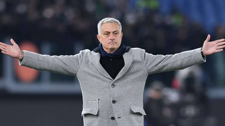 Transfer: You dive too much, behave like Drogba – Mourinho blasts Osimhen